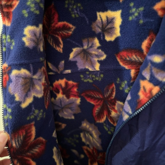 Northern Reflections Blue Vest - Picture 3 of 6